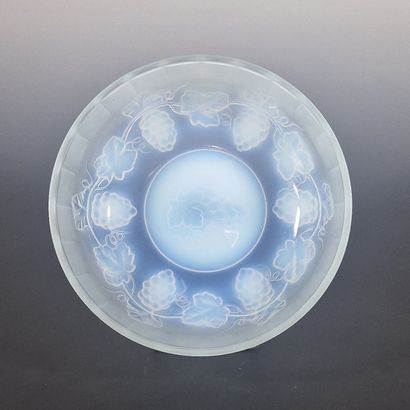 ETLING FRANCE - COUPE RONDE en verre moulé...