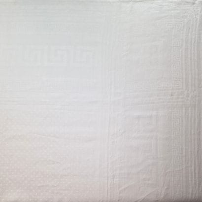 NAPPE RECTANGULAIRE en damassé de fil blanc...