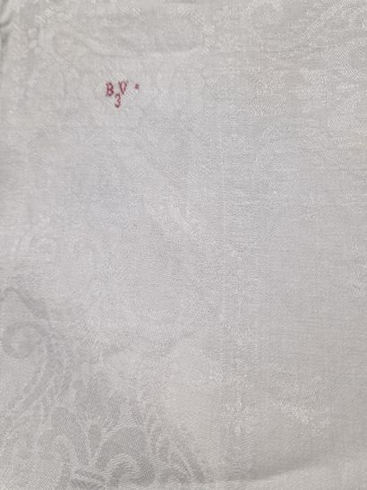 SET OF 15 white thread damask rectangular...