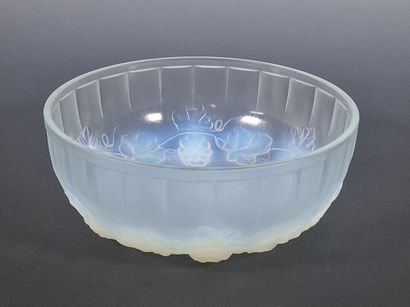 ETLING FRANCE - COUPE RONDE en verre moulé...