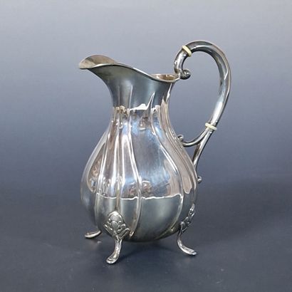 POT A EAU CHAUDE balustre en argent 800 Millièmes...