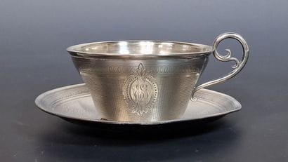 TASSE A CAFE ET SA SOUCOUPE en argent Minerve...