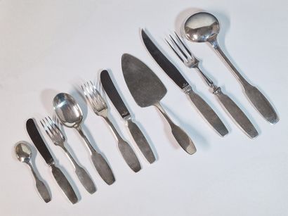 MENAGERE DE COUVERTS ET DE COUTEAUX 78 PIECES...