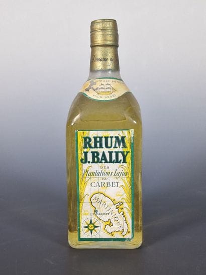 RHUM J. BALLY des plantations LAJUS du Carbet...