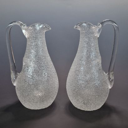 PAIRE DE BROCS à réserve de glace en cristal...