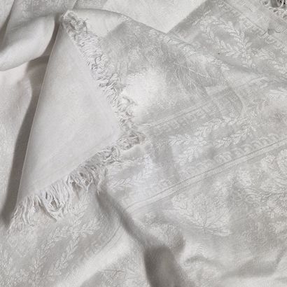 NAPPE A THE RECTANGULAIRE A BORDS FRANGES...