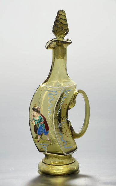 AMUSANTE AIGUIERE à corps galbé en verre...