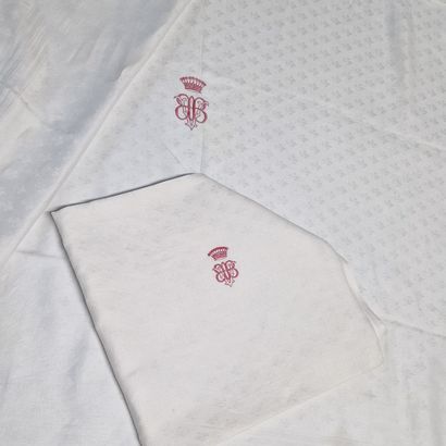 NAPPE RECTANGULAIRE ET SES 5 SERVIETTES en...