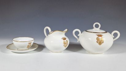 LIMOGES - PARTIE DE SERVICE A THE 15 PIECES...