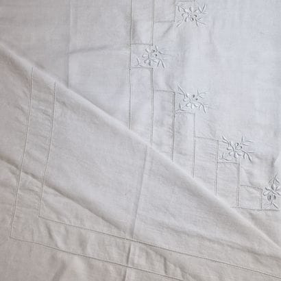 PETITE NAPPE CARREE ET SES 6 SERVIETTES en...