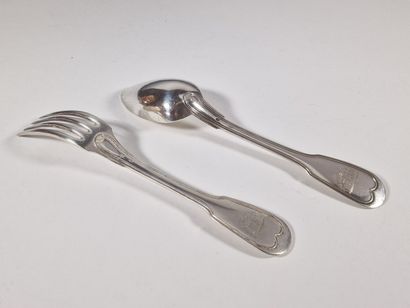 SUITE DE 12 COUVERTS DE TABLE en argent Minerve...