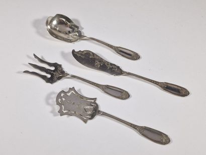 4 PIECES HORS D'OEUVRES SERVING SET in Minerve...