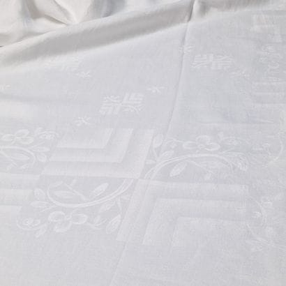 NAPPE RECTANGULAIRE en damassé de fil blanc...
