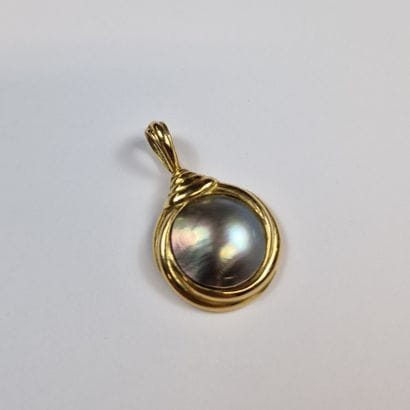 PENDENTIF CIRCULAIRE Moderne en or jaune...