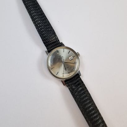 OMEGA - PETITE MONTRE SUR BRACELET de Dame...