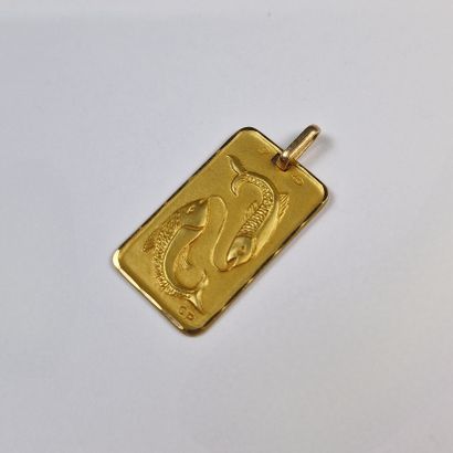 RECTANGULAR MEDAL Circa 1980 in yellow gold...