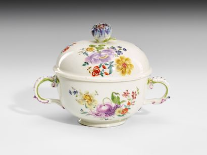 MEISSEN MANUFACTURE circa 1755
A polychrome...