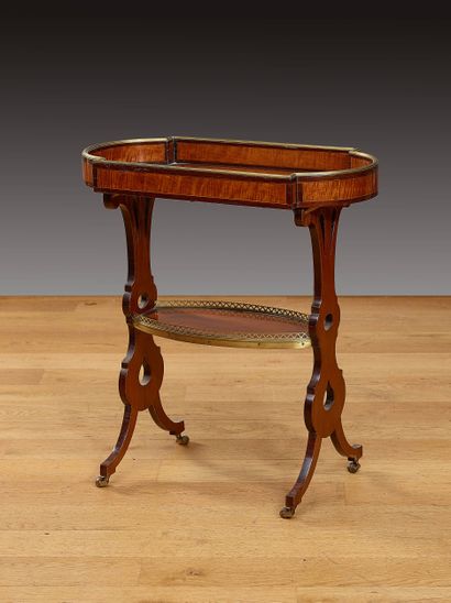 TRICOTEUSE TABLE circa 1800 
In mahogany...