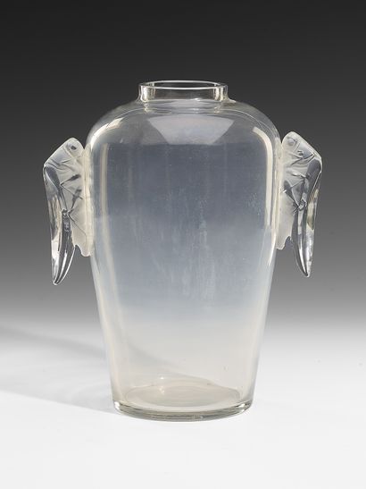 René LALIQUE (1860-1945)
Two grasshoppers