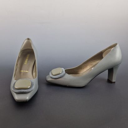 Bruno MAGLI - PAIR OF SLIPPERS in gray leather,...