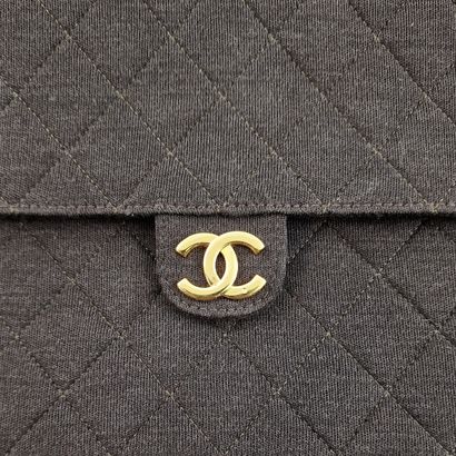 CHANEL - Circa 1980 - 25cm BAG in coffee...