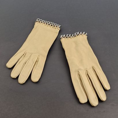HERMES Paris made in France - PAIR OF GLOVES...