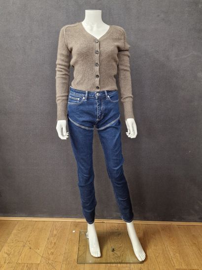 Burberry - ENSEMBLE composé d'un cardigan...