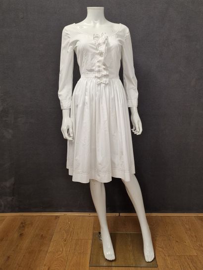 PRADA année 2014 - White cotton DRESS. T.42.

Expert...