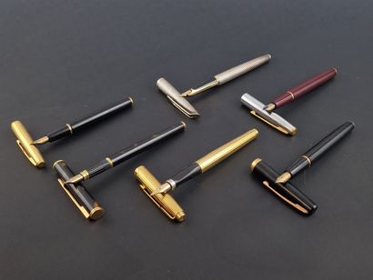 WATERMAN - FIVE PLUM STYLOS in lacquer, silver-...