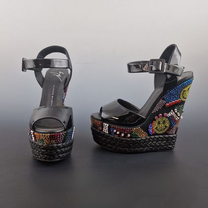 Giuseppe ZANOTTI - PAIR OF PLATEFORMS in...