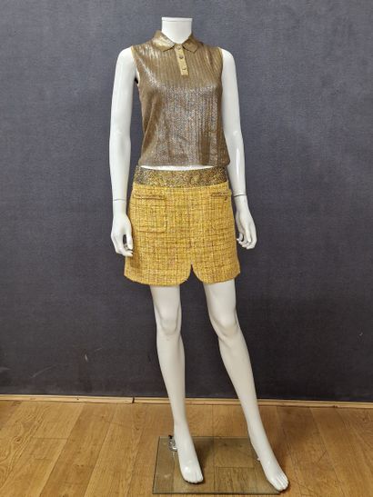 CHANEL X Karl Lagerfeld - ENSEMBLE composé...