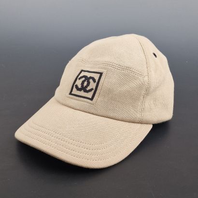 CHANEL Sport - CASQUETTE in beige jersey....
