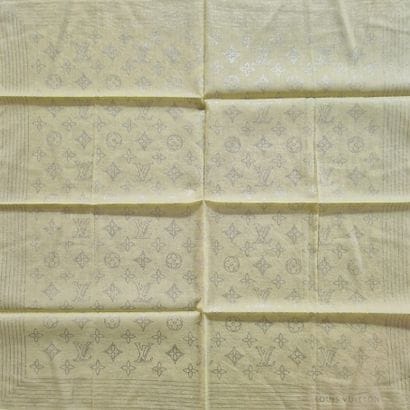 Louis VUITTON - POCHETTE en voile de coton...