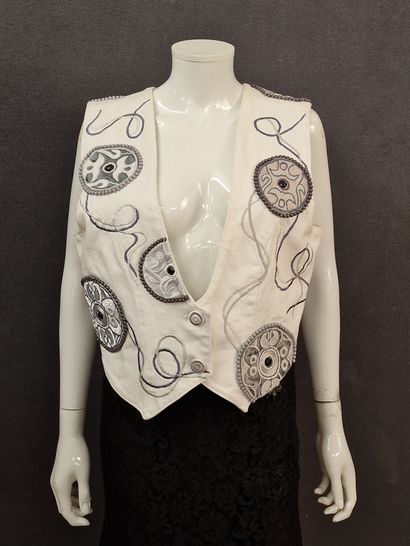 KORII JOKO International - GILET in white...