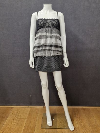CHANEL X Karl Lagerfeld - ENSEMBLE composé...