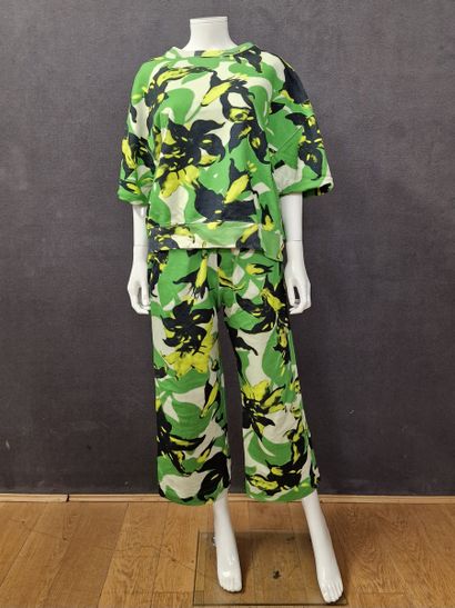 DRIES VAN NOTEN - Jogger set with yellow,...