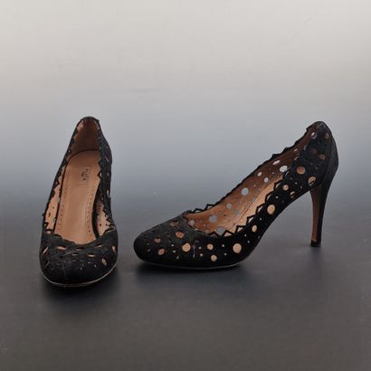ALAIA - PAIRE D'ESCARPINS en agneau velours...