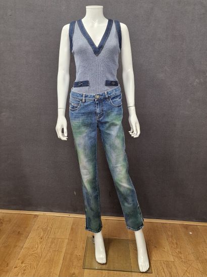 CHANEL X Karl Lagerfeld - ENSEMBLE composé...