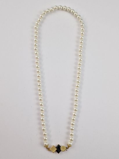 Pierre CARDIN - NECKLACE of white imitation...