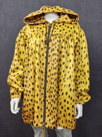 Yves SAINT LAURENT Variation - Fall/Winter...