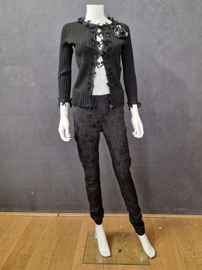 CHANEL X Karl Lagerfeld - ENSEMBLE composé...