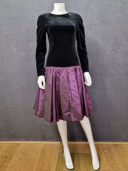 Laura ASHLEY - Dress in black velvet and...