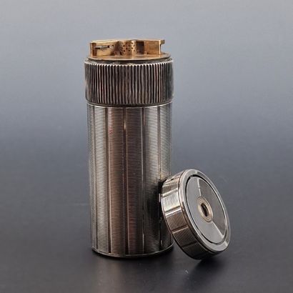 S.T DUPONT PARIS - TABLE BRIQUET in silver...