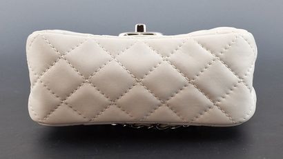 CHANEL Circa 2008 - SAC 