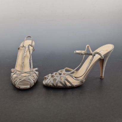 Oscar de la RENTA - PAIRE DE SANDALES à brides...