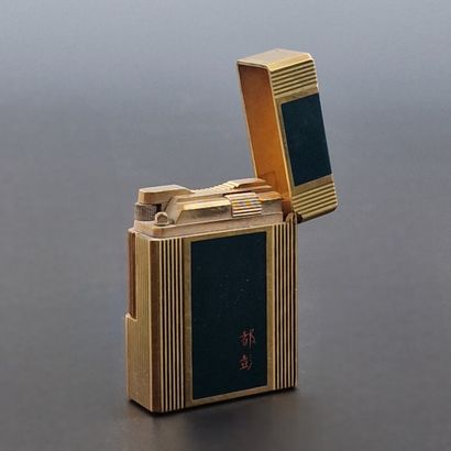 S.T DUPONT PARIS - BRIQUET DE POCHE à gaz...