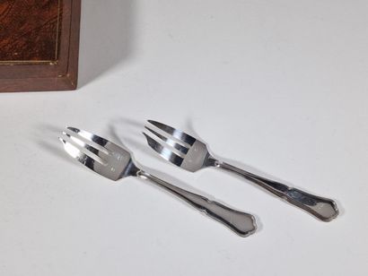 SET OF 12 GATE FORKS in silver-plated metal...