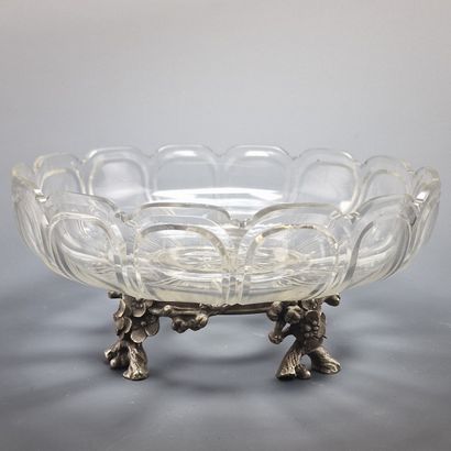 BACCARAT - ROND CUP (assemblage) with scalloped...