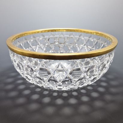 LARGE ROUND JATTER in cut crystal with cane...