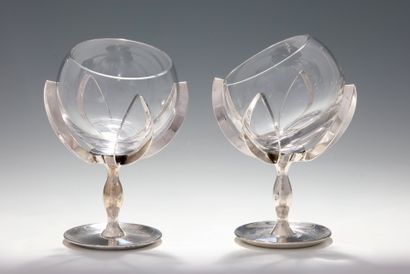 SUITE DE 6 COUPES A HORS D'OEUVRES OU A GLACE...